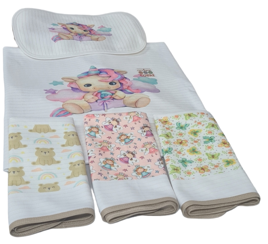 Manta Bebé GRUESA en Cobre modelo Unicornio + Funda cojín + pack toallitas.
